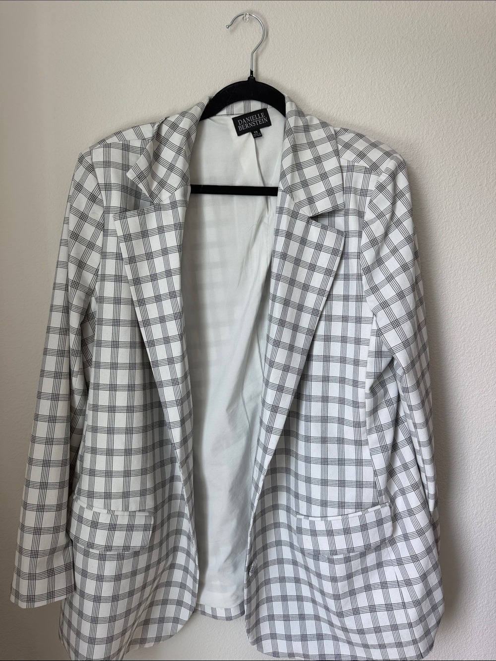 DANIELLE BERNSTEIN White and Gray Plaid Blazer